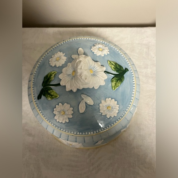 90s Casa Bella for GANZ Daisy Candy Dish, Blue Ceramic Lidded Bowl Set - Picture 3 of 10